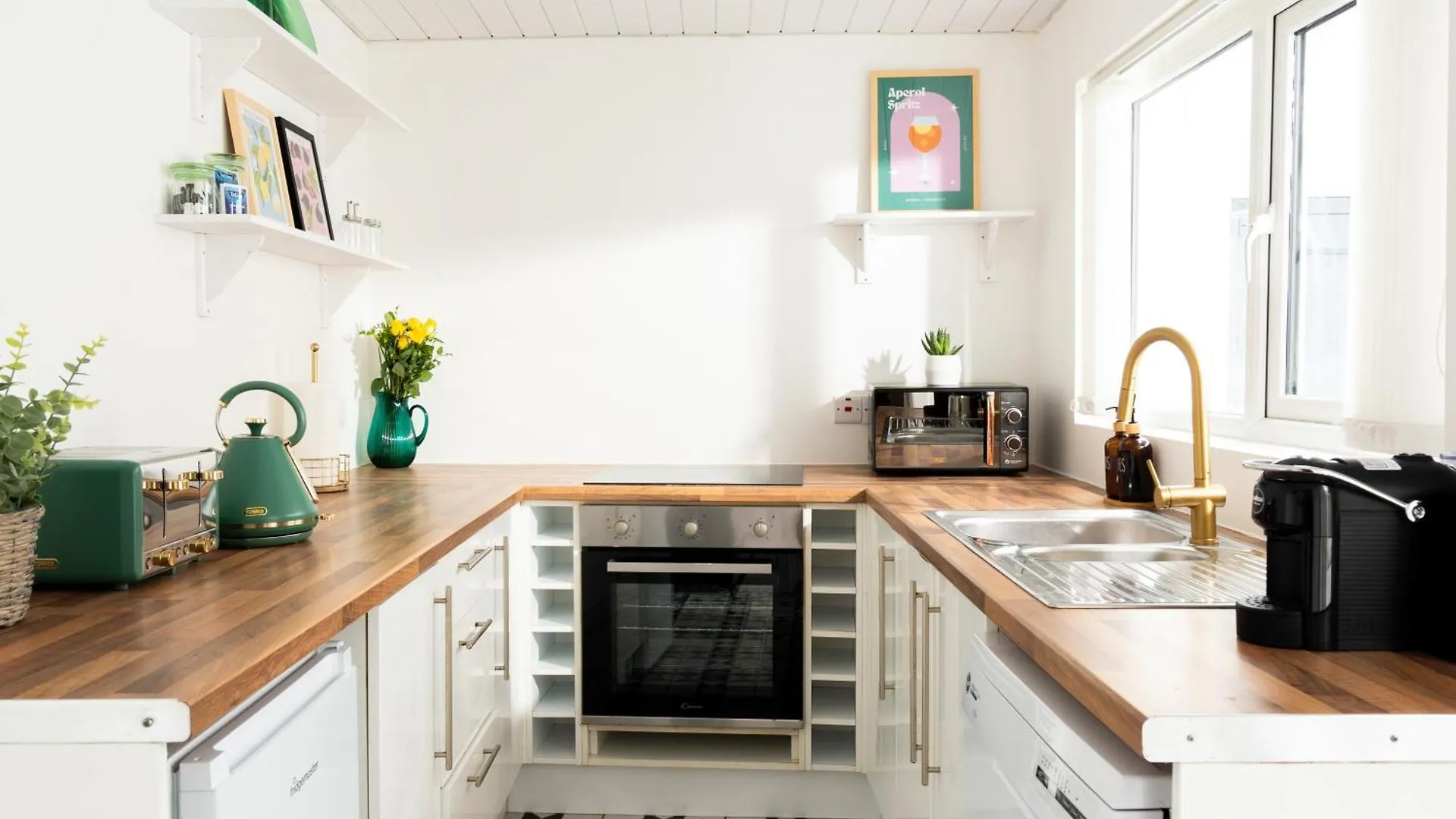Apartament Amica Rose Belfast 0*,